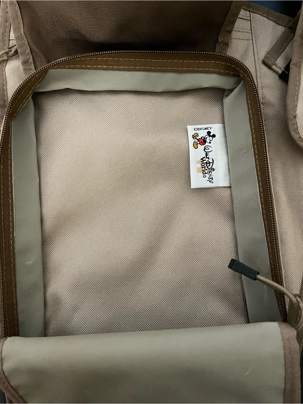 Disney durable beige